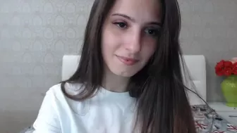 ghostyboo crazy woman fucks pussy with phallus