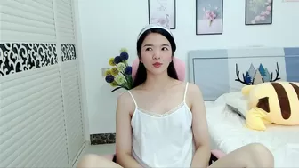 apollo_gril pretty lady fucking pussy with sex machine