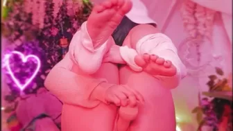 mollychan Juicy brunette