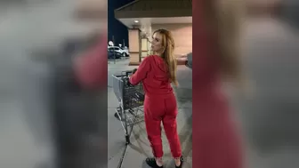 madisonmorgan shy doll fucks pussy with dildos