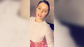 AdrianaChechik great girl fucks shaved cunt