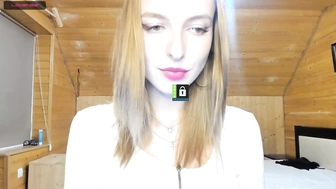 MissFentasy шкура которая готова трахнуть себя за токены