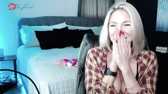 TiftonXOXO  ласкает дырочку и сфинктер