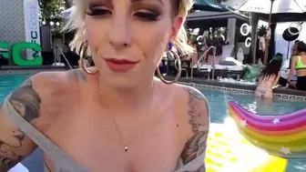 abbeyrhode Fingering cam with a very wet milf