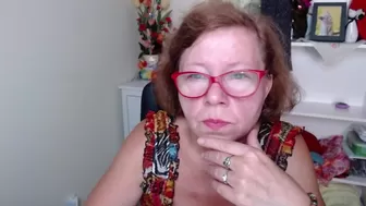 adelewildx shy babe shows her natural tits