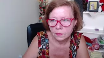 adelewildx big breasted slut fucks shaved cunt