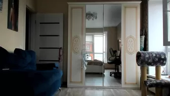 Fuuuuuuuuuux jumps on a toy and cums