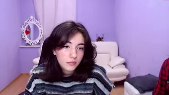 nani_kim domestic doll will set you free with light striptease