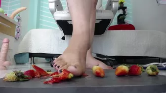 iisabella_evans big ass blonde in stockings twisting her ass