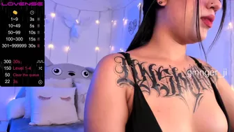 _ginnger_ji charming chicks having fun in a pose