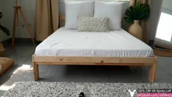 Blondiekayy beauty fucks herself in front of the webcam