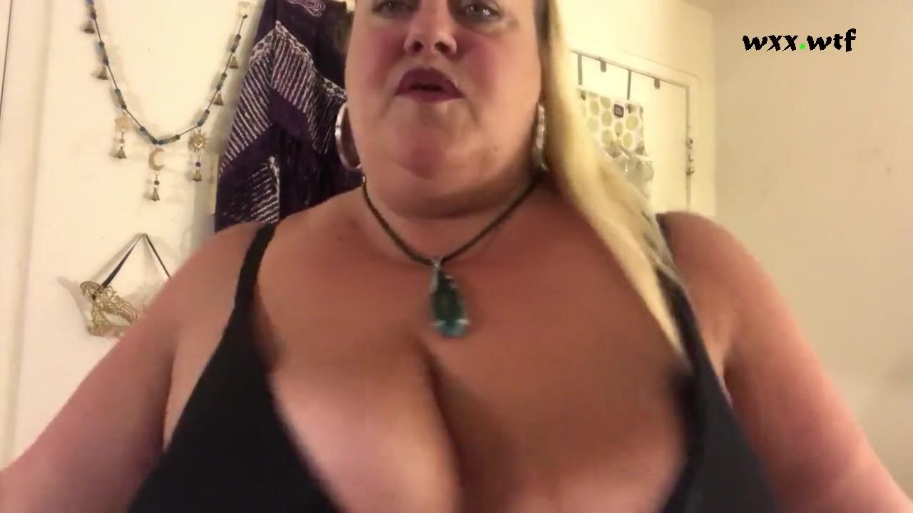 BBW Lipstick Kisses_Gemini Goddess_720p - wxx.wtf
