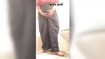 BBW Mature MILF Desperation Pajama Pants Wetting Peeing Pissing_Markiemoo1138_720p