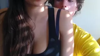 hankthem wonderful woman gently pulls pussy