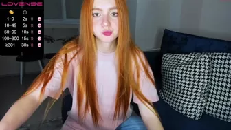 givemeemoree teen slut s play with a new toy