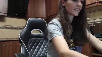 fit_family shaking big tits online porn show