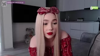 evian skinny new girl fucks giant dildo 2022 webcam