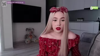 evian marvelous babe shows off a gorgeous bosom