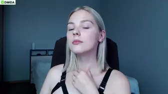 jscarlett pretty lady fucking pussy with sex machine