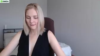 jscarlett fingers in pussy