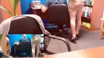 it_ariana desirable chick