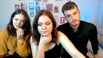 hizgi openwork bitch shows big tits