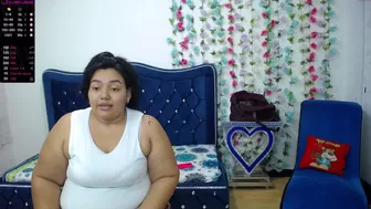 kataleya_mom slutty female gently pulls pussy