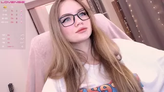 alien_woo easy rubbing  in a  under the sun