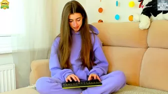 coy_amina video webcam fuck show with a skinny sex slut girl or