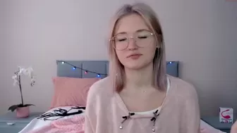 oksana_frolova private show with a very hot american model 2022 webcam