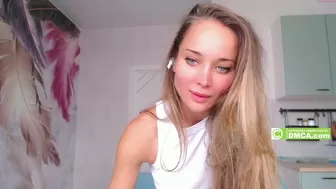 afinaa red
