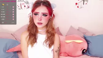 lizzyhoney_ cute women lick nipples