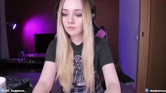 lil_happiness pretty lady