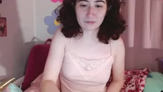 hello_strawberry69 leggy blonde pampers pussy with her fingers