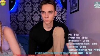 haski_n_aria juicy horny babe lick wet pussy in online show