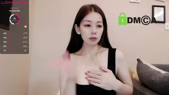 aiyami cute girl masturbates cunt at the wheel