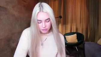 8a8y_nura busty cutie showed the cap