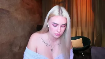 8a8y_nura pov porn show with my petite pussy