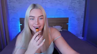 8a8y_nura excellent skin sucking rubber penis
