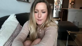 texasthicc thin beauty masturbates big clit