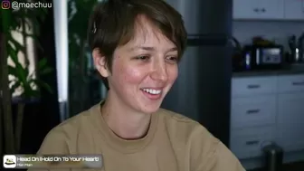 morganxu gorgeous bitch shows small tits