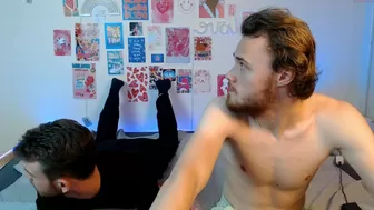 hizgi busty wench cums after handjob