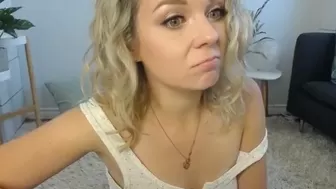 caireen the first  video with beauty from online_