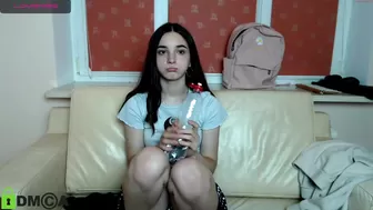 cookieiam hot chick fucks shaved pussy