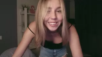 clarecraig tearing her tender pussy