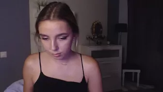 clarecraig skinny webcam girl masturbates her hole2022 webcam