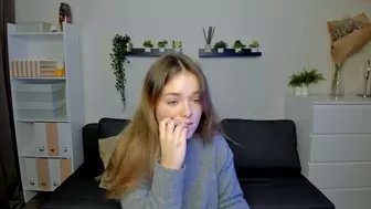 caitlin_bell busty woman mandrids cap