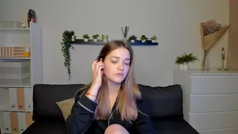 caitlin_bell exclusive online rubbing  petting show part 3