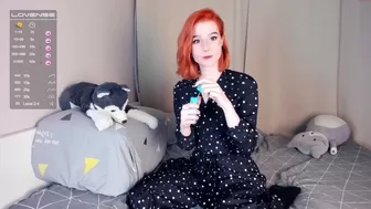 alicentity lady performs a gorgeous striptease