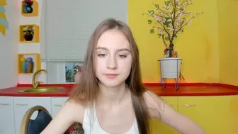 elizabeth_wong watch  cam with attractive pussy
